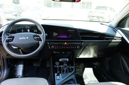 Used 2023 Kia Niro SX image 20