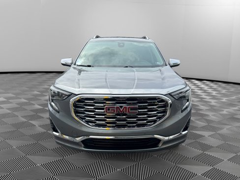 Used 2020 GMC Terrain Denali w/ Denali Premium Package image 2