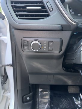 Used 2022 Ford Escape SE w/ SE Sport Appearance Package image 13
