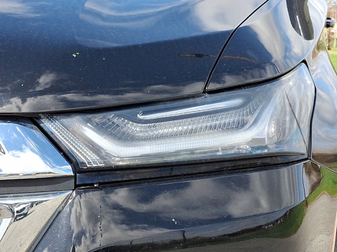 Used 2022 Chevrolet Traverse LT image 9