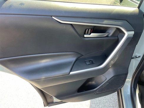 Used 2019 Toyota RAV4 XLE image 13