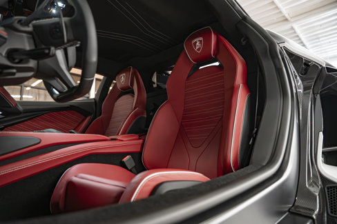 Used 2024 Lamborghini Revuelto image 29