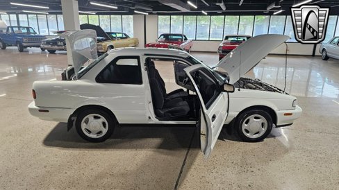 Used 1991 Nissan Sentra SE-R image 19