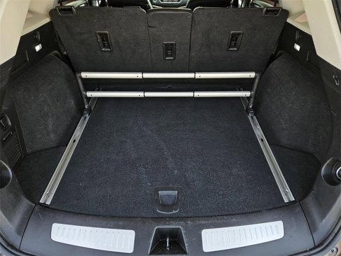 Used 2017 Cadillac XT5 Luxury image 12