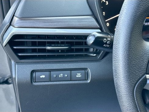 Used 2023 Nissan Altima 2.5 SV image 10