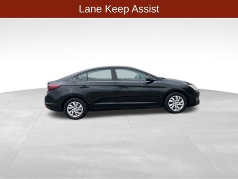 Used 2020 Hyundai Elantra SE image 8
