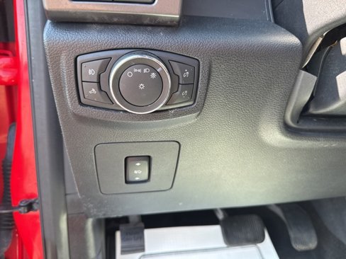 Used 2017 Ford F150 XLT w/ Equipment Group 302A Luxury image 17