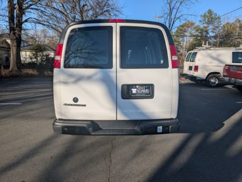 Used 2022 Chevrolet Express 2500 w/ Driver Convenience Package image 6