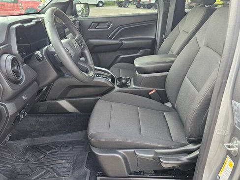 Used 2023 Chevrolet Colorado Trail Boss image 3