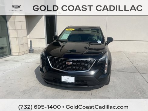 Used 2021 Cadillac XT4 Luxury w/ Cold Weather Package image 5