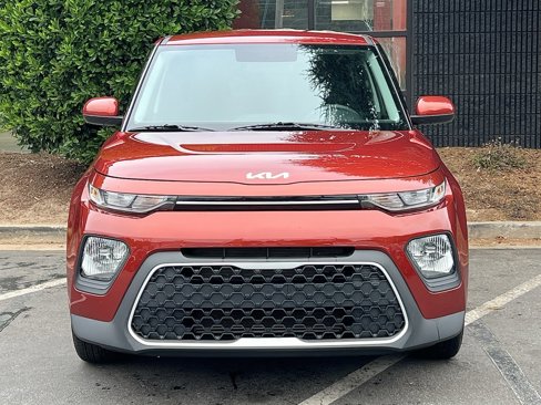 Used 2022 Kia Soul LX image 3