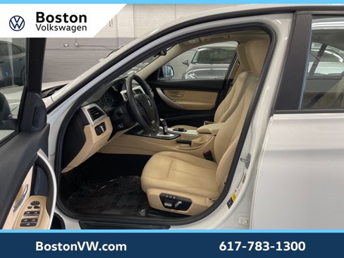 Used 2018 BMW 320i xDrive Sedan w/ Convenience Package image 23