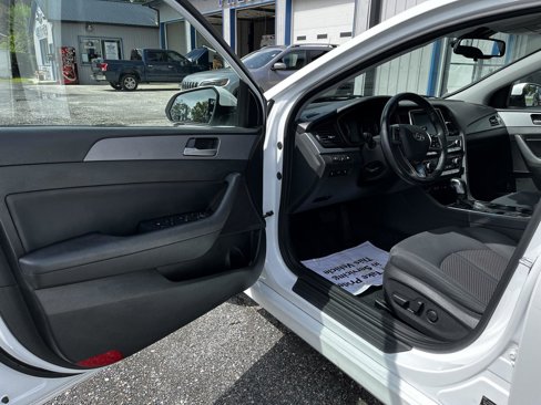 Used 2019 Hyundai Sonata SEL w/ Tech Package 02 image 18