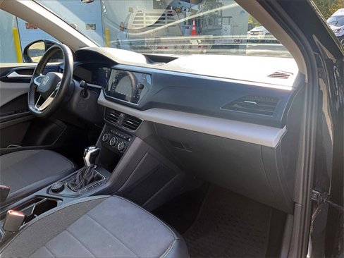 Used 2022 Volkswagen Taos SE w/ IQ.Drive SE Package image 17