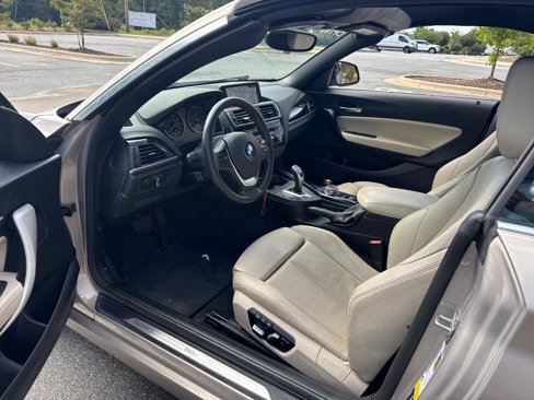 Used 2017 BMW 230i Convertible image 4