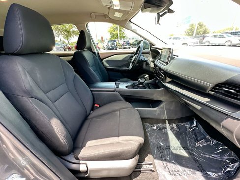 Used 2023 Nissan Rogue S image 26