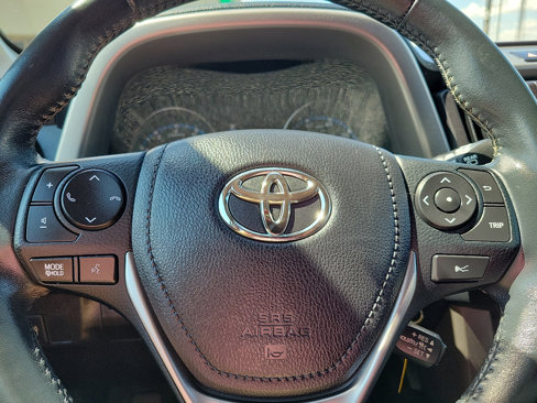 Used 2017 Toyota RAV4 XLE image 19