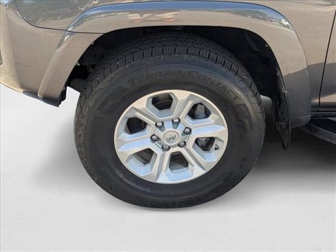 Used 2014 Toyota 4Runner SR5 image 21