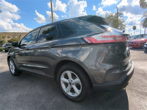 Used 2020 Ford Edge SE image 7