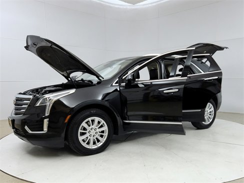 Used 2017 Cadillac XT5 Luxury w/ Driver Awareness Package image 10