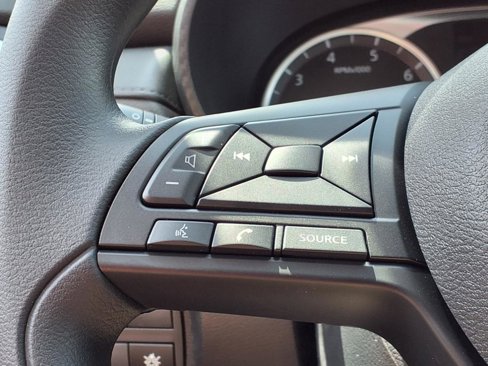 New 2025 Nissan Versa S w/ Trunk Package image 20
