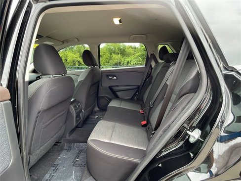 Used 2022 Nissan Rogue SV image 17