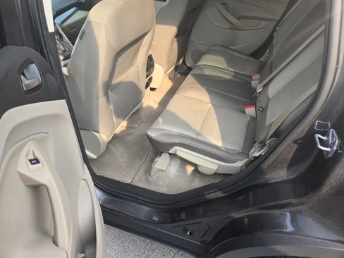 Used 2016 Ford Escape SE w/ Equipment Group 201A image 8