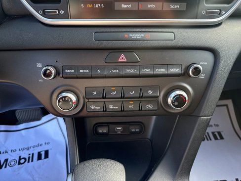 Used 2022 Kia Sportage LX image 17
