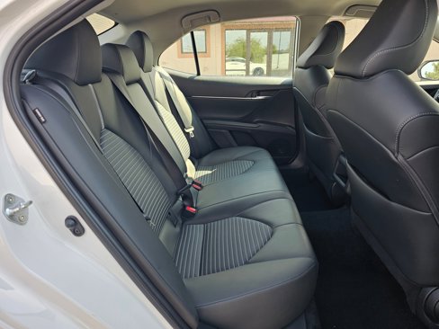 Used 2024 Toyota Camry SE image 14
