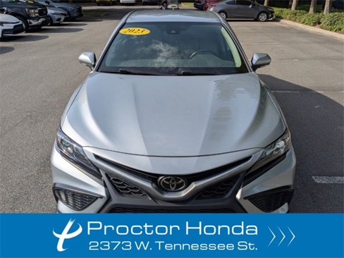 Used 2023 Toyota Camry SE image 4