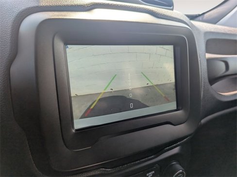 Certified 2020 Jeep Renegade Altitude image 19