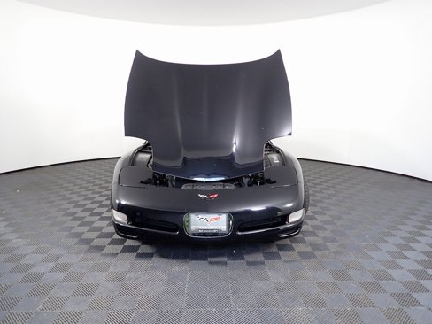 Used 2001 Chevrolet Corvette Coupe w/ Preferred Equipment Group2 image 3