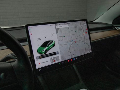Used 2021 Tesla Model 3 Standard Range Plus image 21