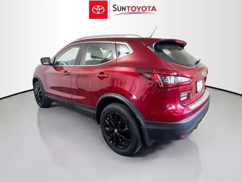 Used 2021 Nissan Rogue Sport SV image 6