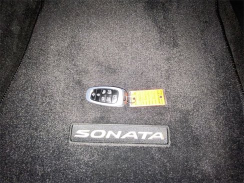 Used 2023 Hyundai Sonata Limited w/ Cargo Package image 30