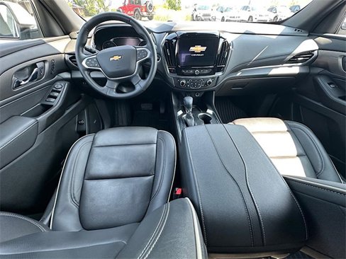 Used 2023 Chevrolet Traverse Premier image 20