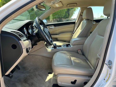 Used 2014 Chrysler 300 image 19