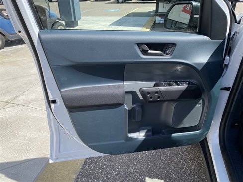 New 2025 Ford Maverick XL image 8