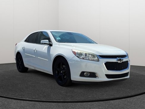 Used 2015 Chevrolet Malibu LT w/ Power Convenience Package image 6
