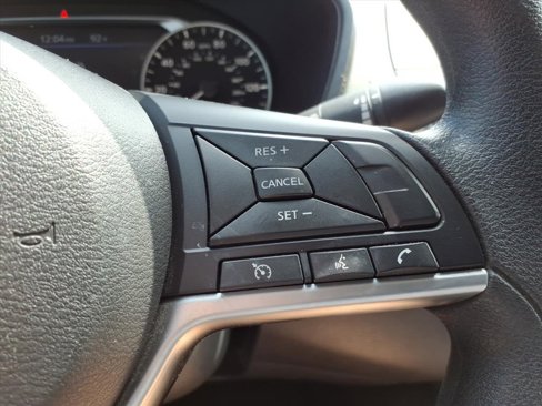 Used 2022 Nissan Altima 2.5 SV image 17