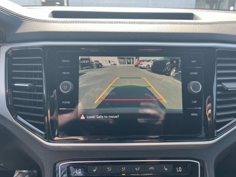 Used 2022 Volkswagen Atlas Cross Sport SE image 29