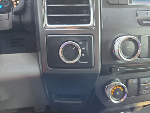 Used 2017 Ford F150 XLT image 29