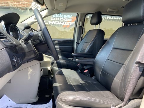 Used 2019 Dodge Grand Caravan SE image 21