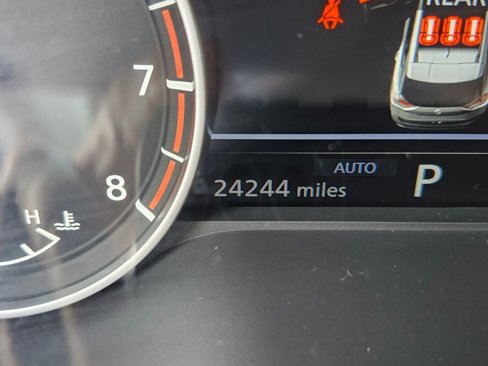 Used 2023 Nissan Rogue S image 28