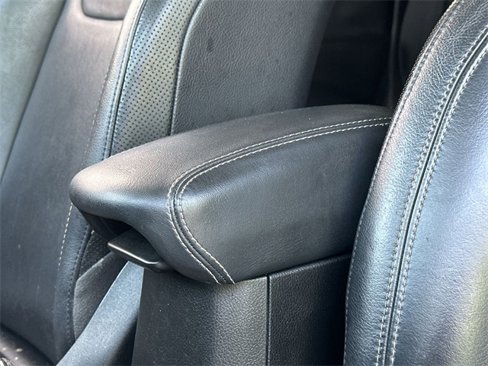 Used 2015 Jeep Renegade Limited image 21