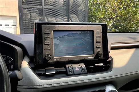 Used 2021 Toyota RAV4 XLE Premium image 21