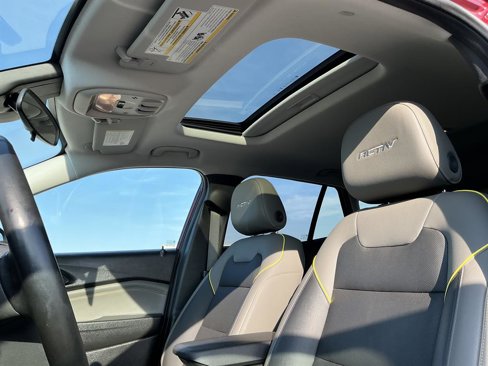 Used 2024 Chevrolet Trax ACTIV w/ Sunroof Package image 23