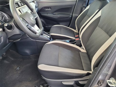 Used 2021 Nissan Versa SV image 17