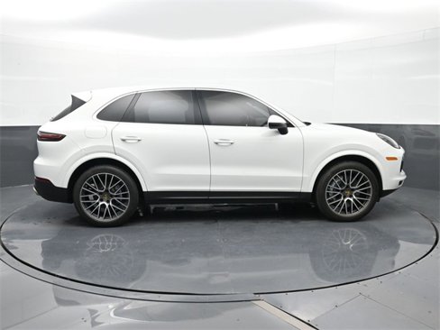 Certified 2021 Porsche Cayenne image 28
