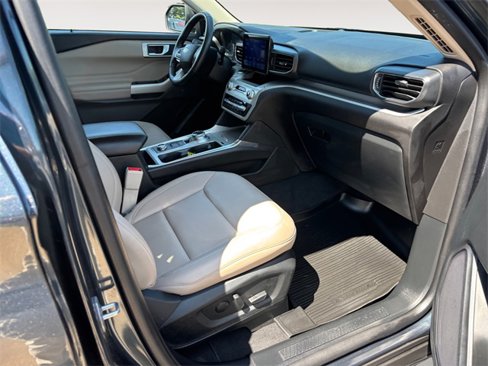 Used 2022 Ford Explorer XLT w/ Equipment Group 202A image 15